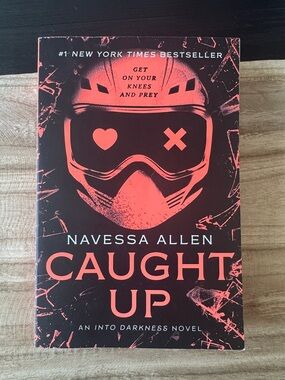 🌻 2/$8 Navessa Allen CAUGHT UP Paperback -